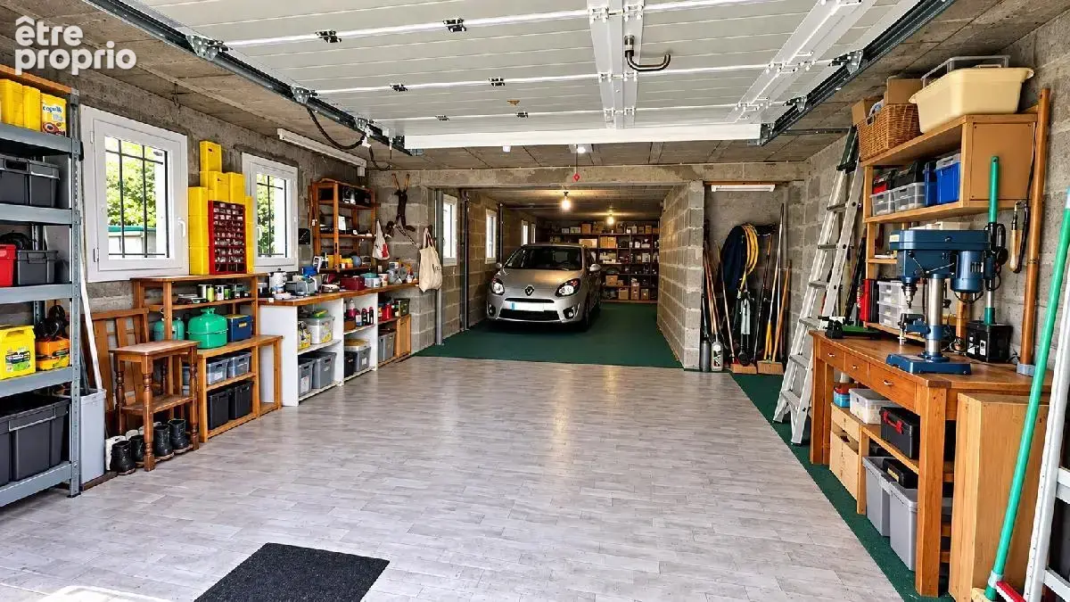 La fraîcheur d'un espace boisé, autour de cette maison offrant 200 m² de potentiel habitable grâce à un projet d'aménagement con - photo 9
