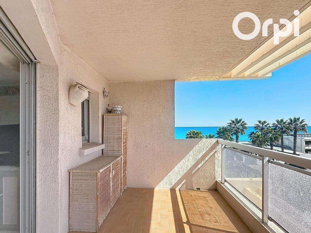 Appartement à VILLENEUVE-LOUBET