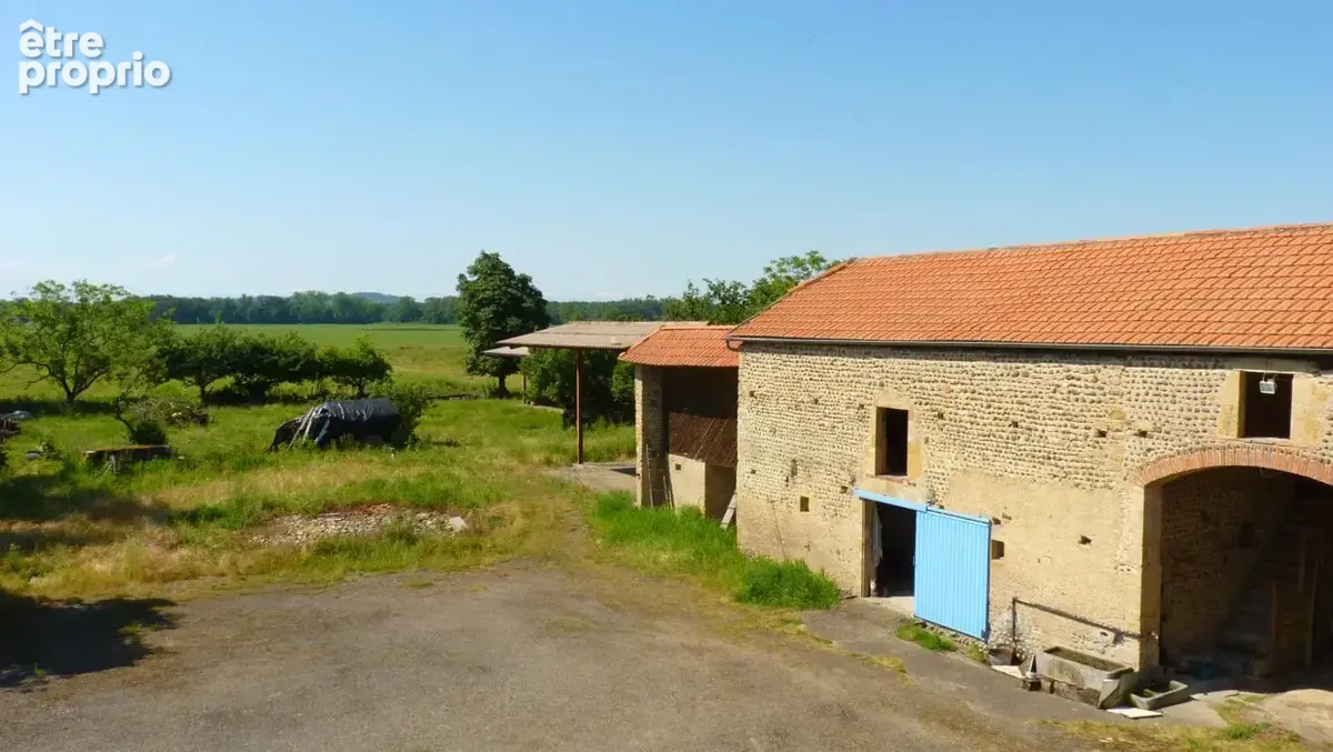 Ferme avec dépendances sur 4492m2 - photo 14