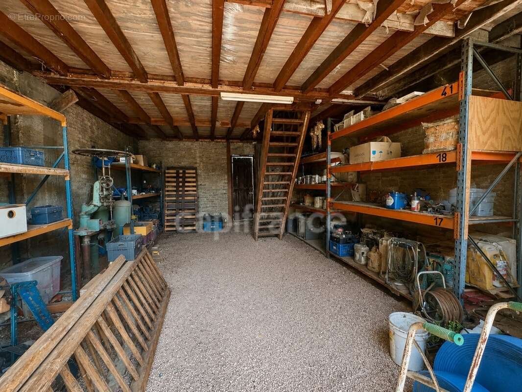Maison à vendre à OUCHES 4 chambres 128m2 sur 1504m2 de terrain - dependance de 45m2 au sol - photo 12