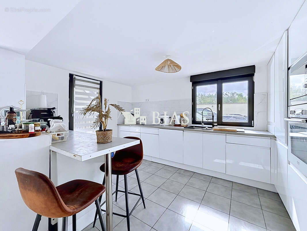 Maison 183 m² à La Haye-Le-Comte  - photo 4
