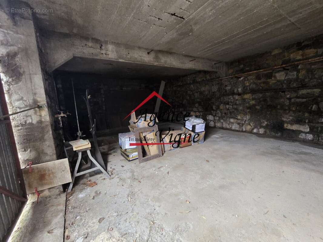 Commerce à BESSEGES