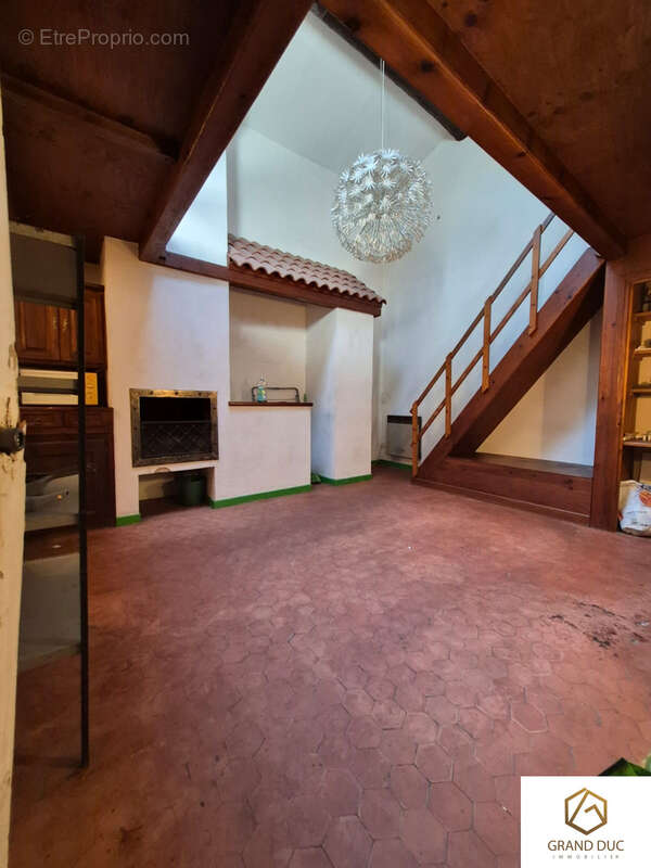 Appartement à MARSEILLE-1E