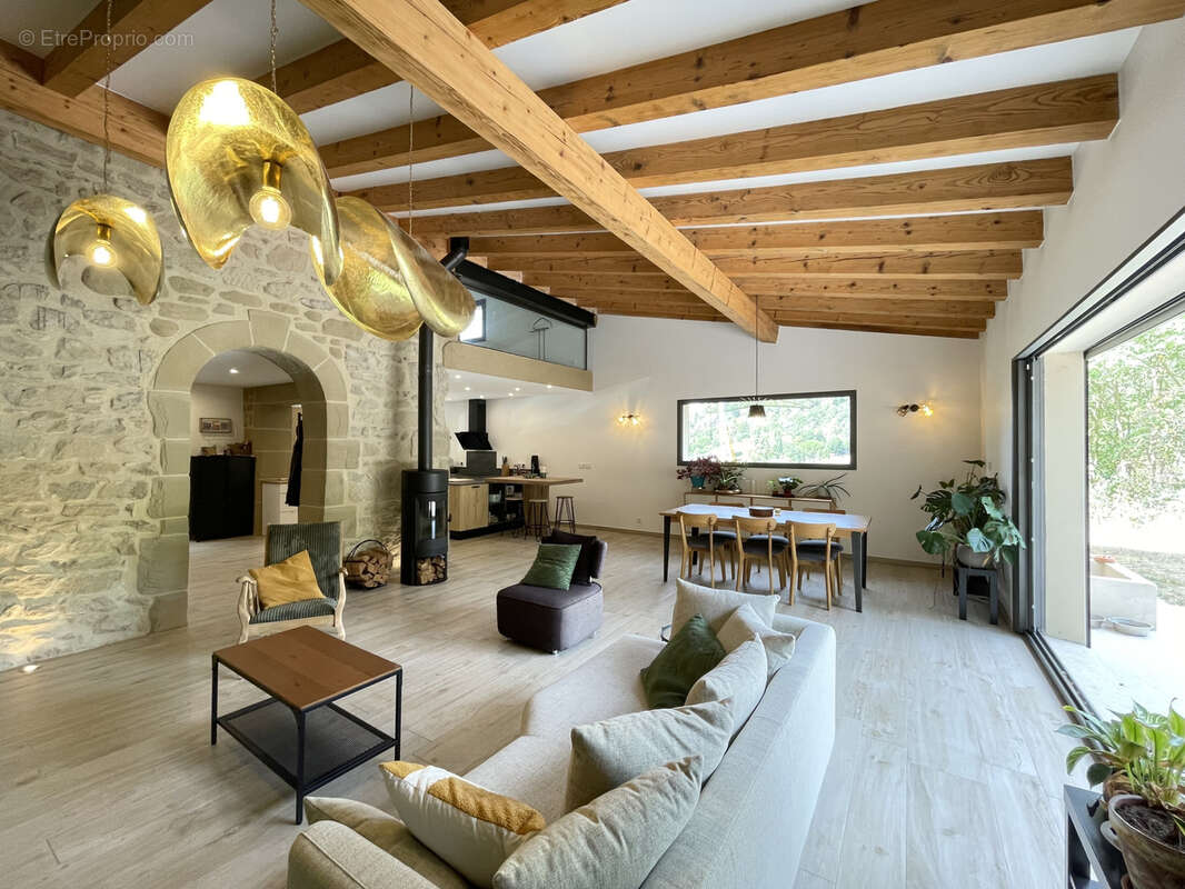 Maison à MOURS-SAINT-EUSEBE