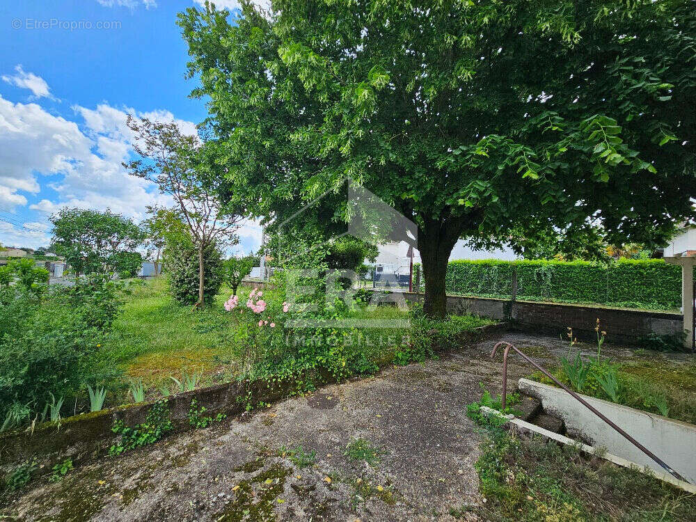 Maison à LA COURONNE