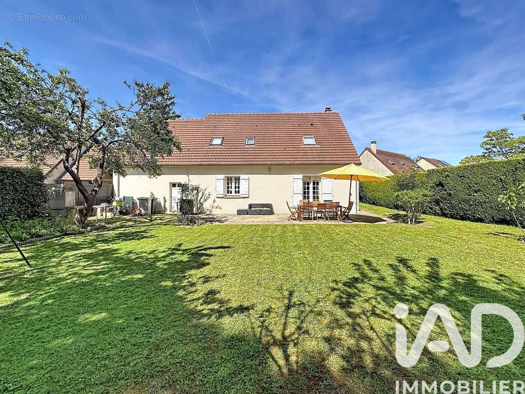 Photo 2 - Maison à BOISSISE-LE-ROI