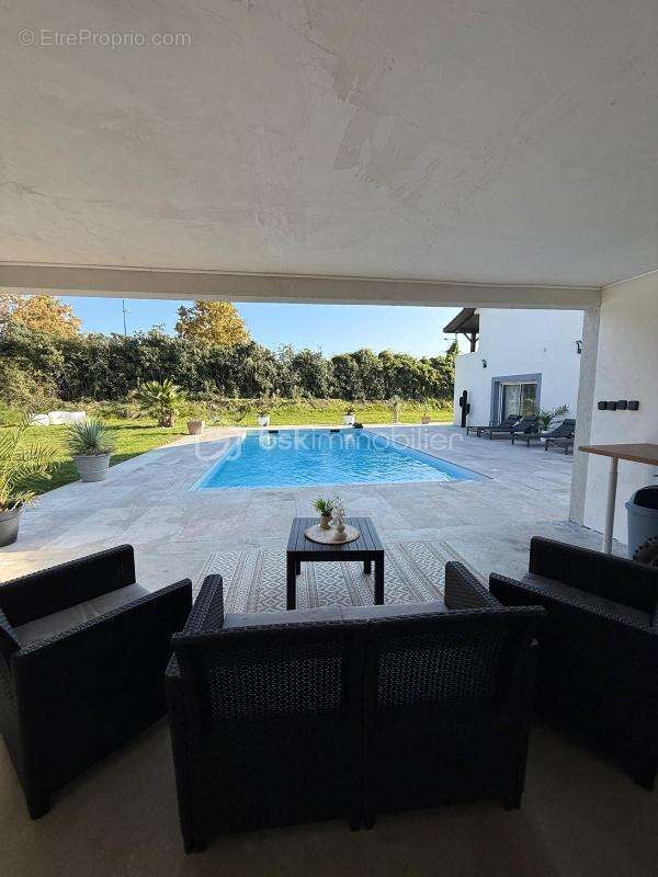 Maison à VILLEFONTAINE