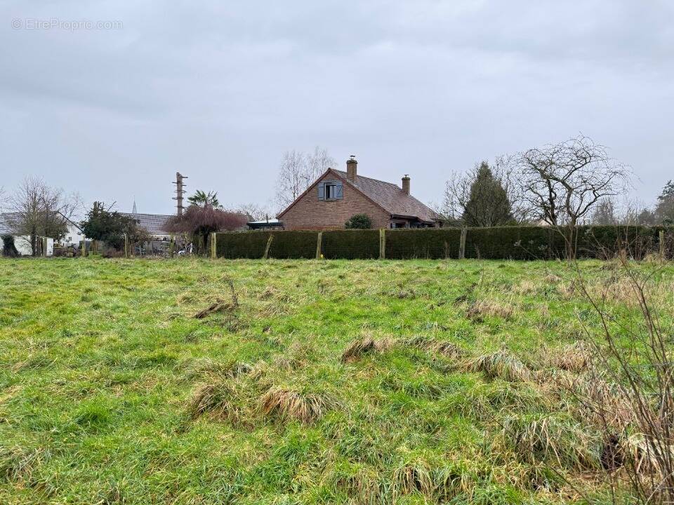 Terrain à ROUCOURT
