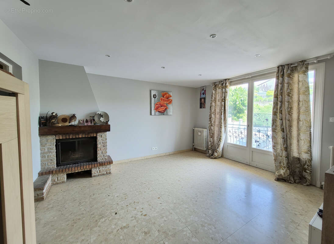 Appartement T3 de 72 m² avec jardin, deux balcons, grand garage - photo 2