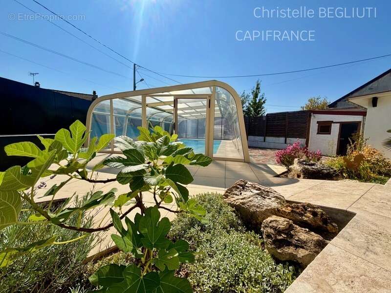 Maison à VERT-SAINT-DENIS