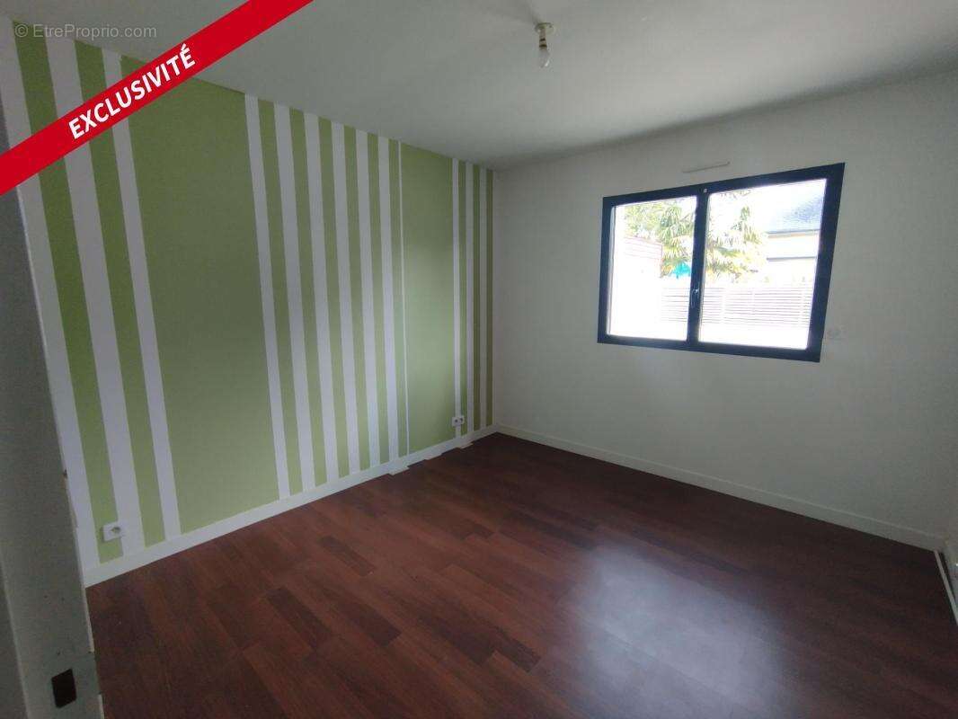 Maison à LA TRINITE-SURZUR