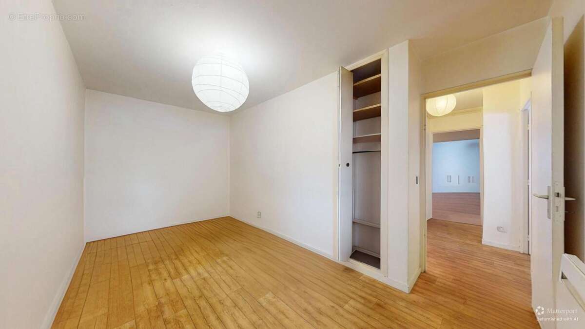  Lyon 3ᵉ – Limite Lyon 6ᵉ  Spacieux T3 de 72 m² avec parking, cave, ascenseur et jardin commun - photo 9
