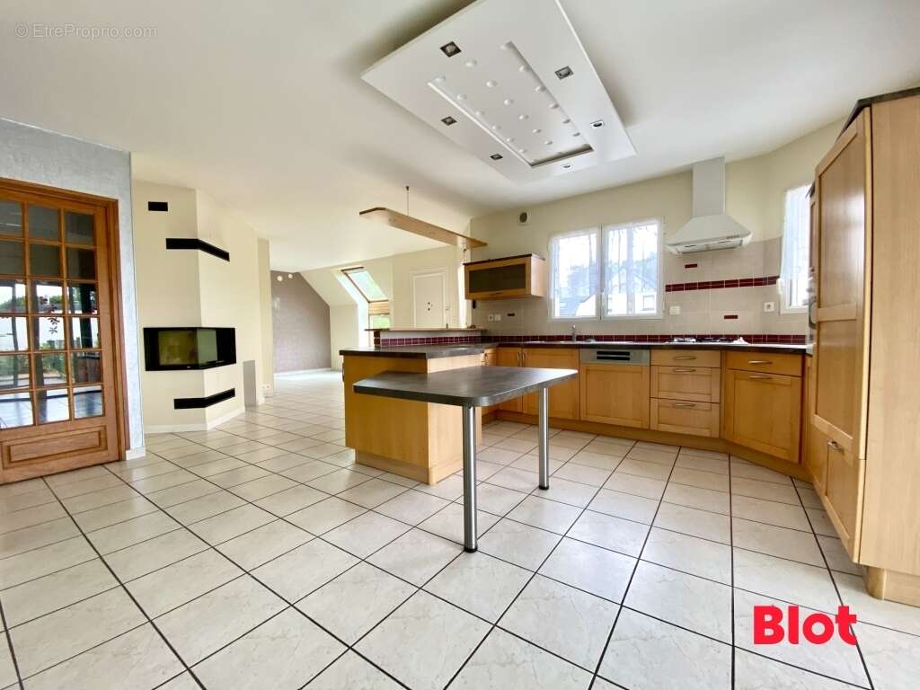 Maison à SAINT-MEEN-LE-GRAND