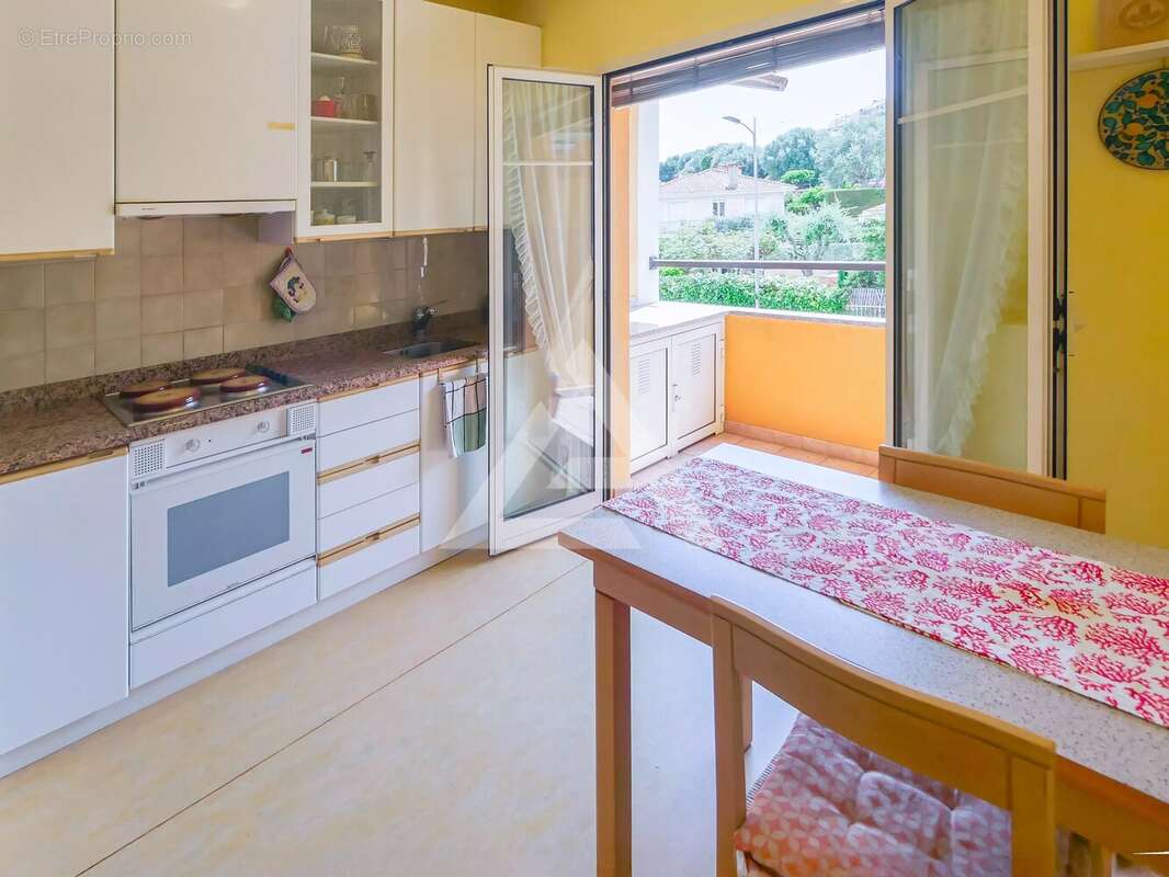 Appartement à ROQUEBRUNE-CAP-MARTIN