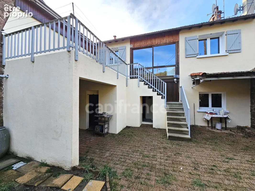 Maison à PANISSIERES