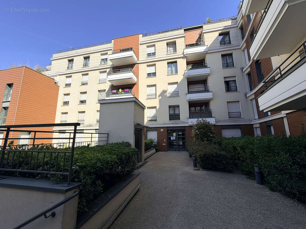 Appartement à COLOMBES