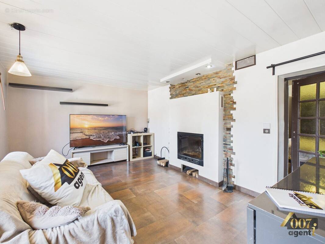 Maison à LES MOLLETTES