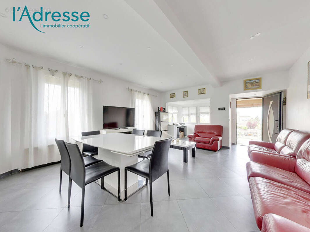 Maison la varenne / grand terrain - photo 5