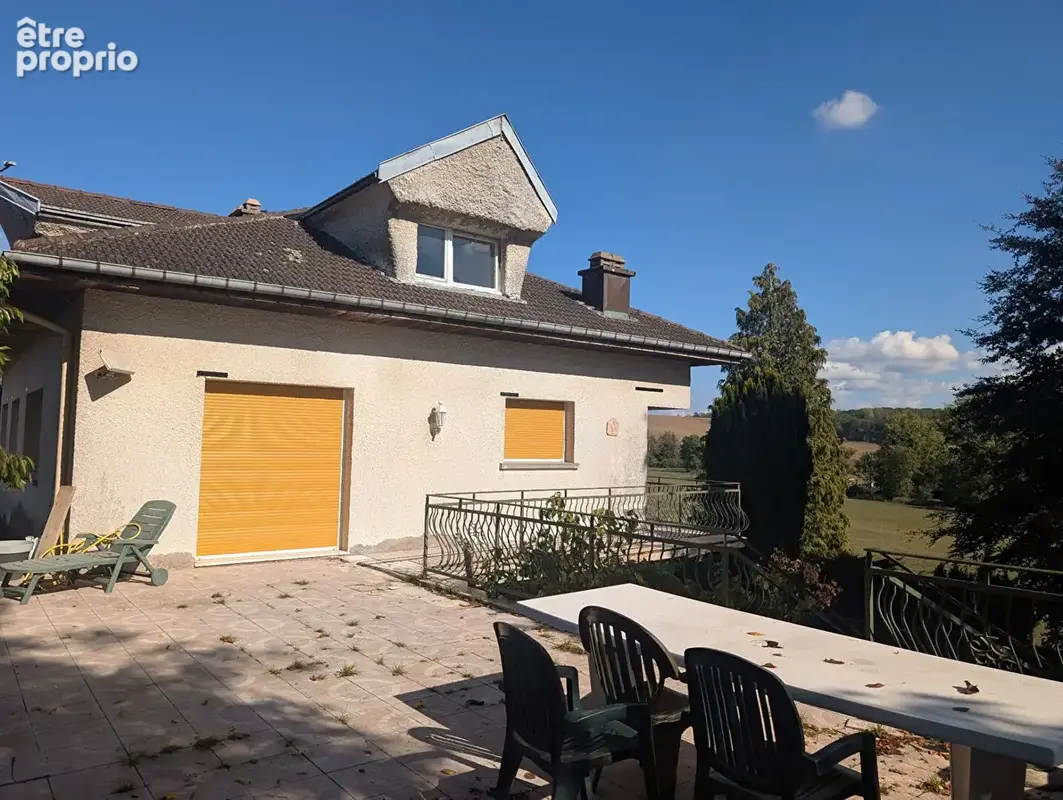 PONT SUR MADON - Maison familiale - 201.5 m2 - 5 Chambres - Vaste terrain - photo 13