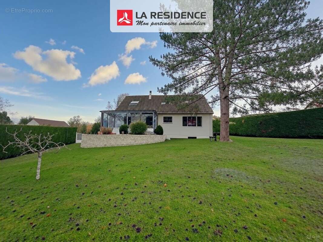 Maison à BERCHERES-SUR-VESGRE