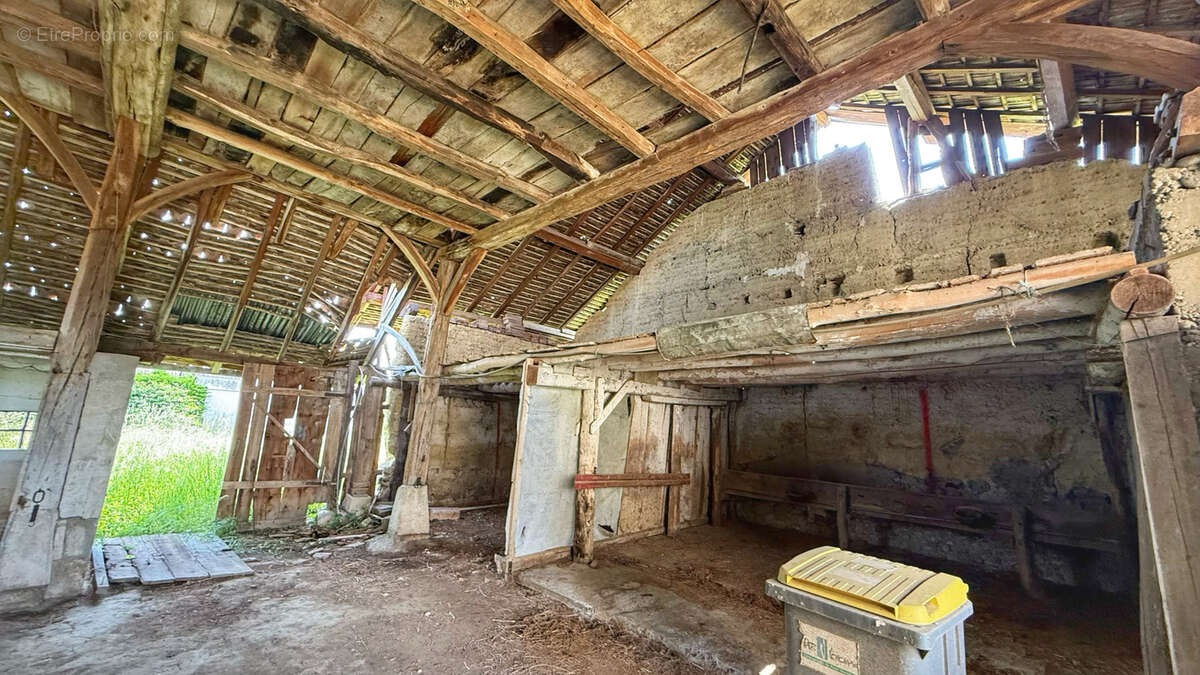 Saint-jean-de-moirans, maison à rénover - photo 8