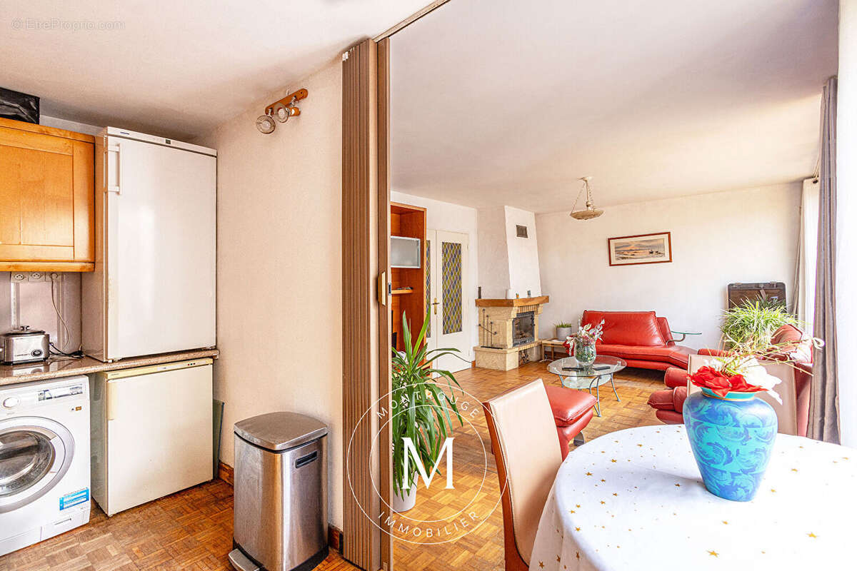 Appartement à MONTROUGE