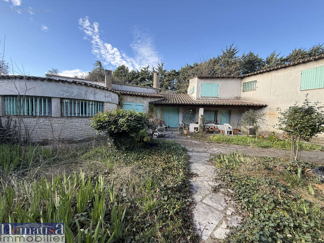 CAISSARGUES - Maison de 220m2 avec grande parcelle - photo 8