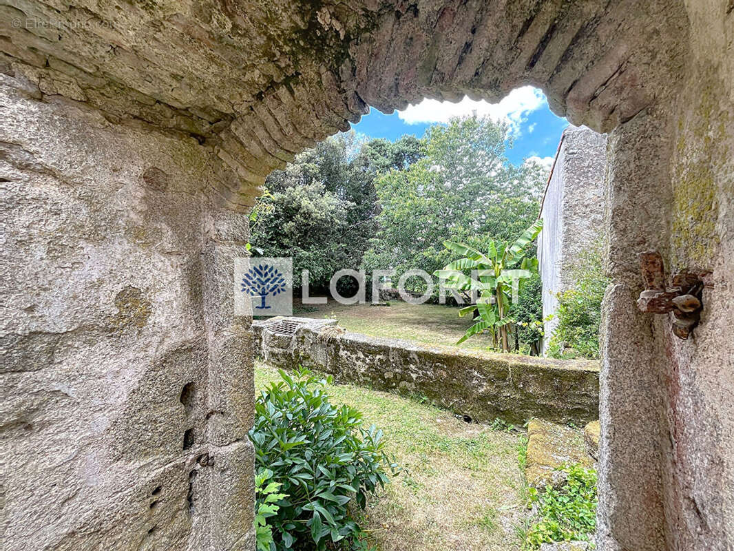 Maison à PARTHENAY