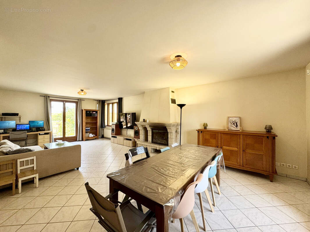 Maison à COULOMMIERS