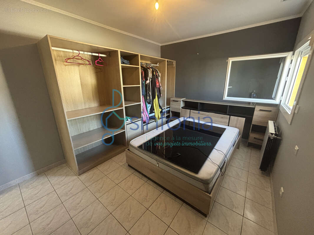 Maison à GALLARGUES-LE-MONTUEUX