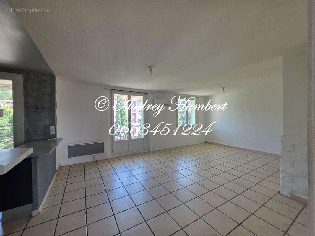 EXCLUSIVITE, MANOSQUE, BEL APPARTEMENT avec balcon, loggia et vue dégagée,  3/4 pièces de 67 m2 quartier et vue Mont d'Or - photo 3