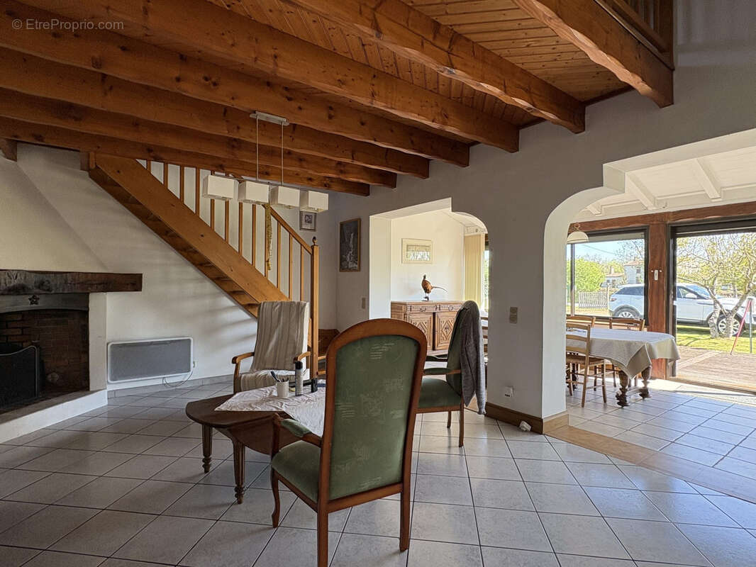 Maison à L'ILE-D'ELLE