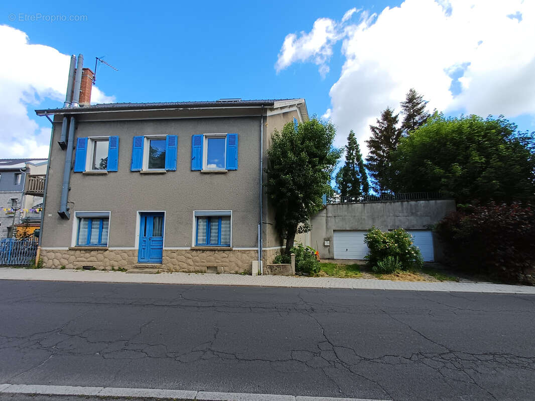 Maison de bourg avec terrain et grande terrasse - photo 12