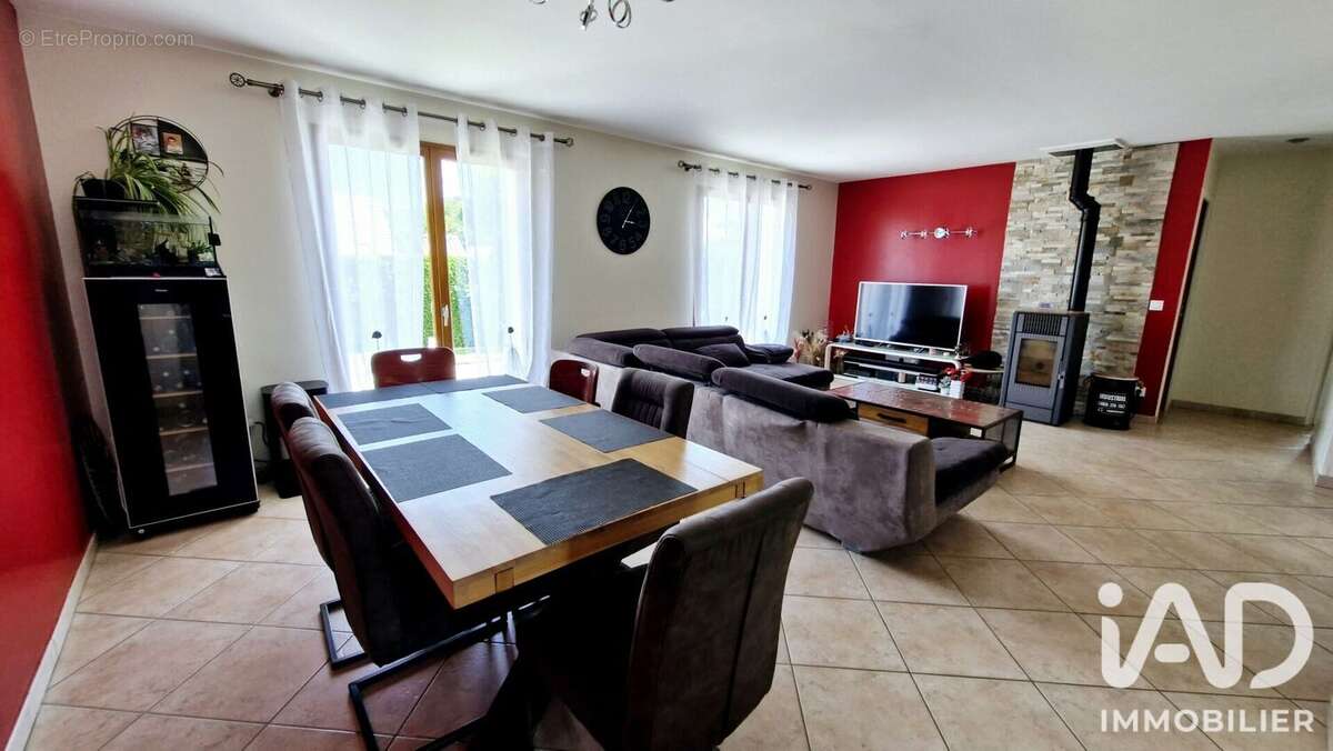 Maison 121 m² à Jouy  - photo 2