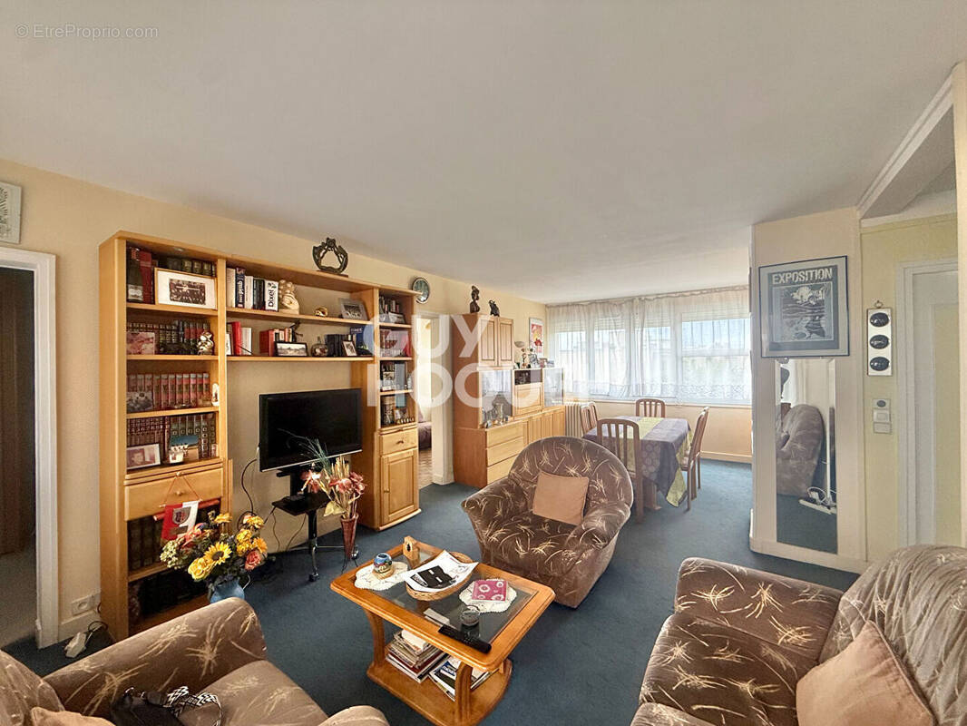 Appartement à L'HAY-LES-ROSES