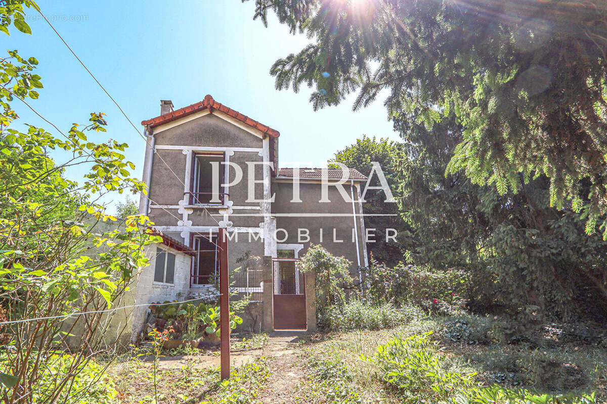 Maison à L&#039;HAY-LES-ROSES