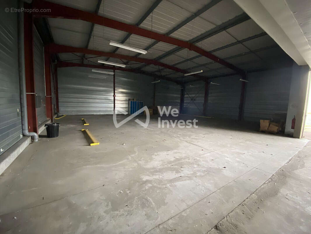 Commerce à SERRES-CASTET