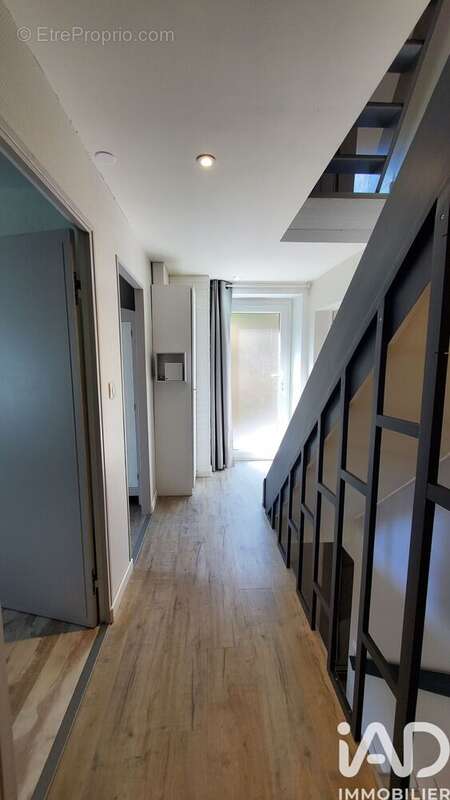 Maison 110 m² à Rencurel  - photo 9