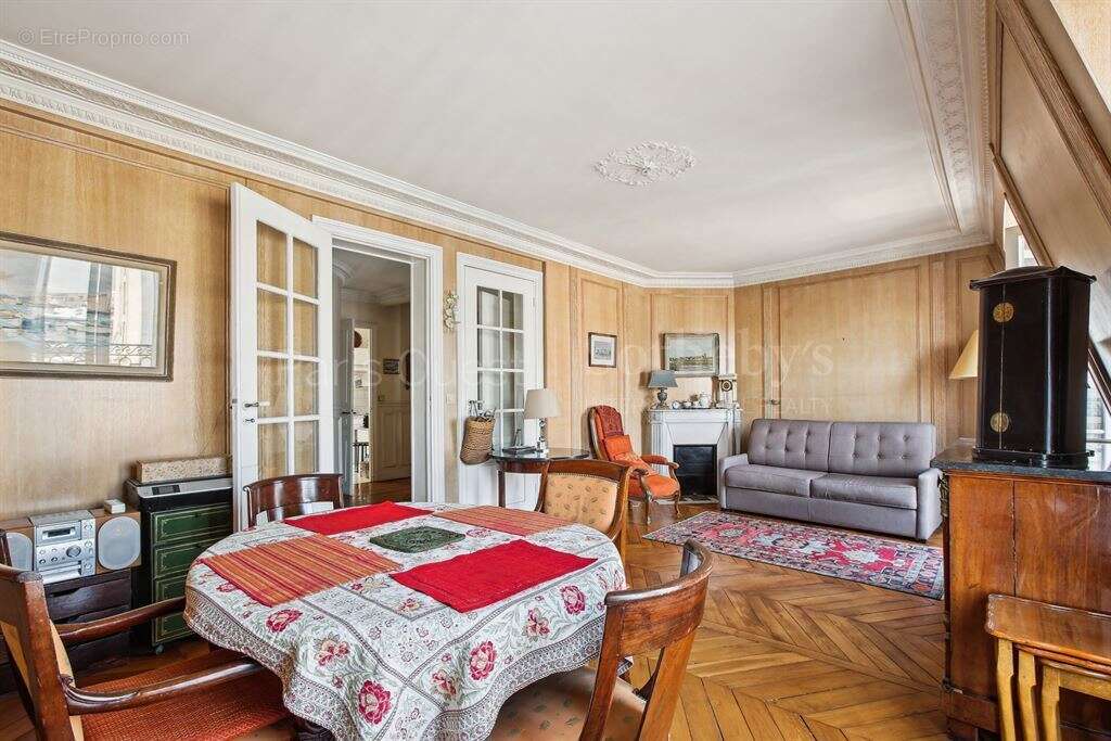 Appartement à PARIS-15E