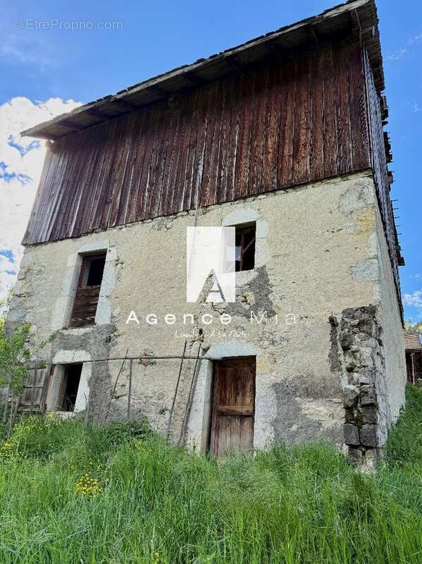 Maison à LULLIN