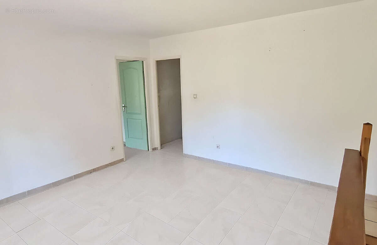 Maison à PASSAVANT-LA-ROCHERE