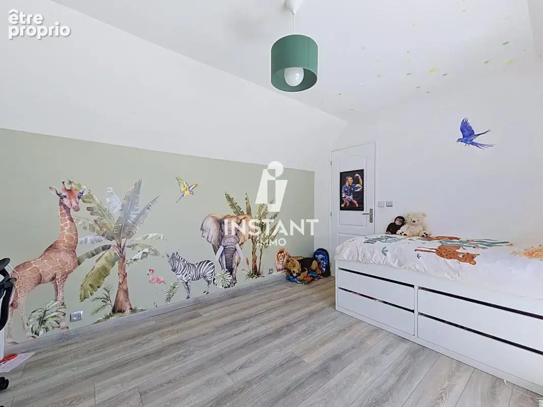 Maison familiale 125 m² - 4 chambres - terrain 1 771 m² - photo 12