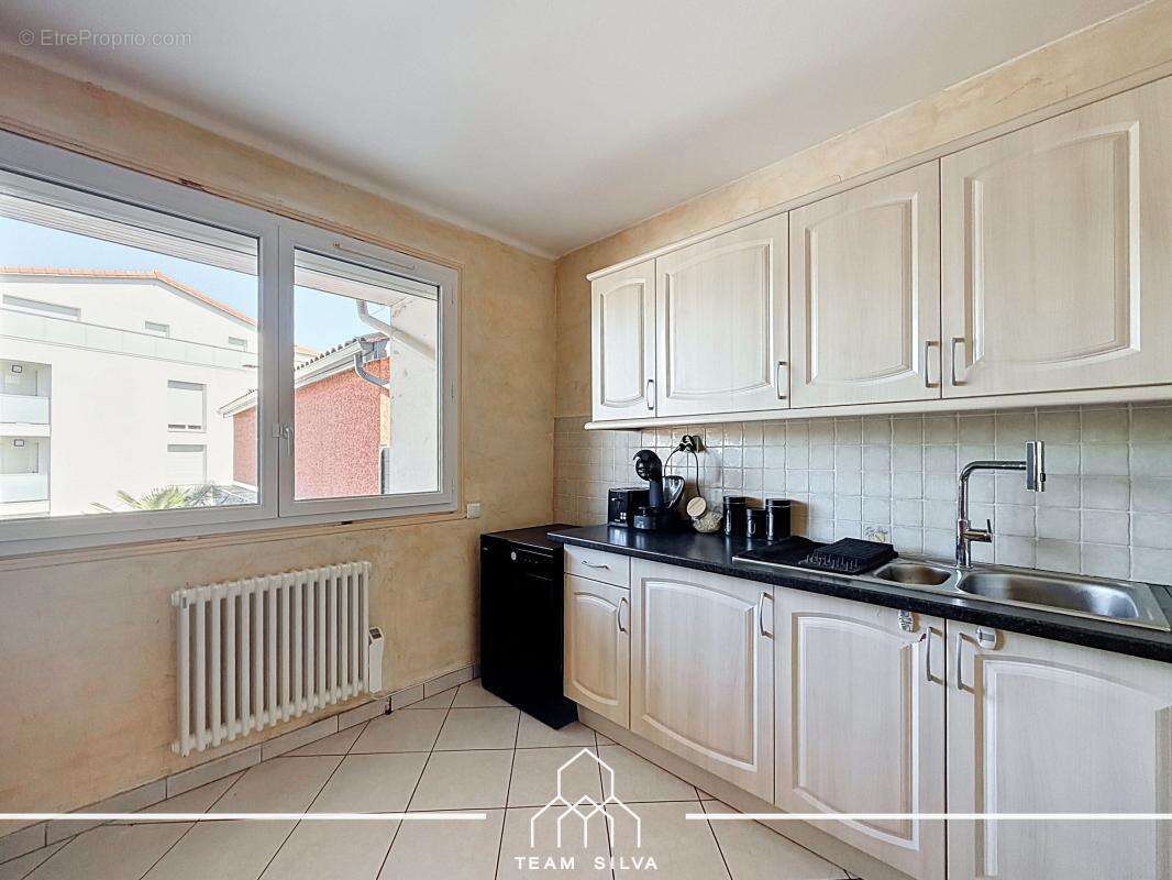 Maison 80 m² à Irigny  - photo 6