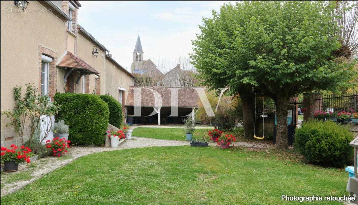 Maison à MONTEREAU-FAULT-YONNE