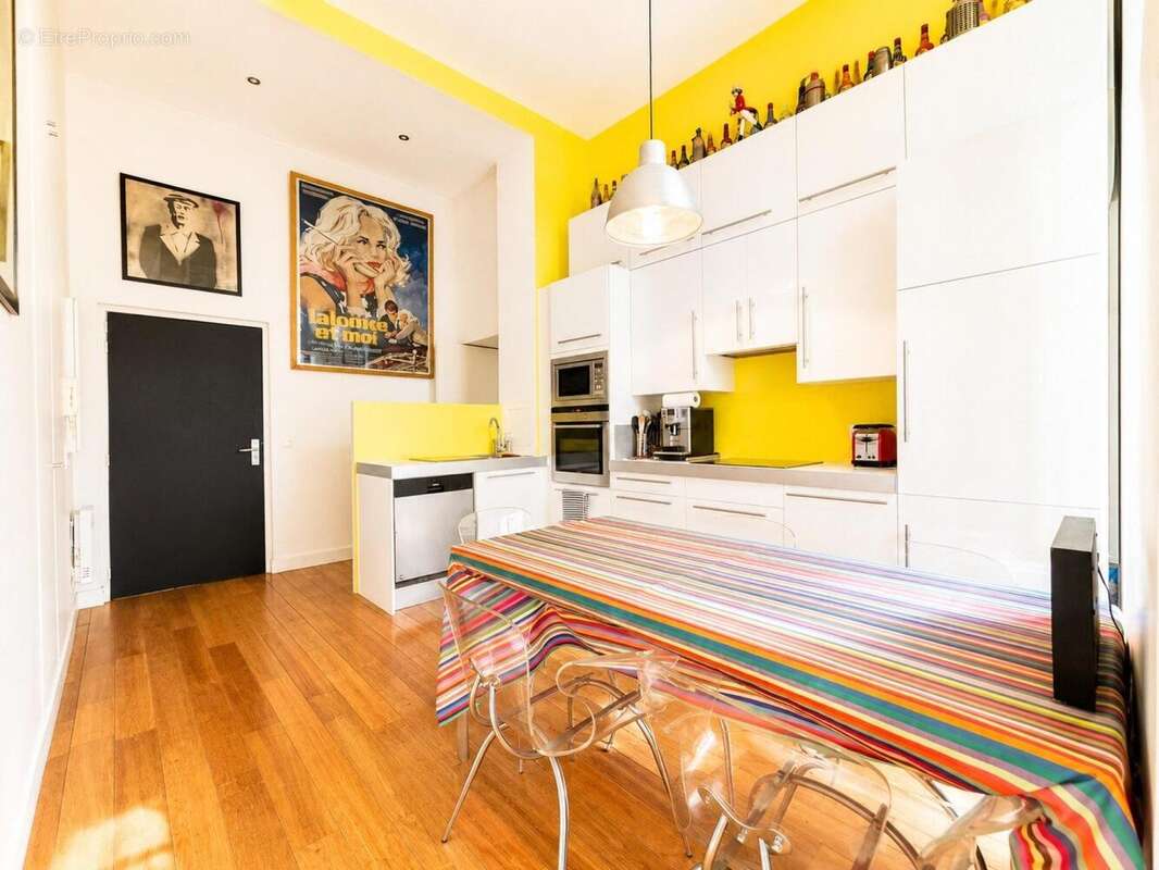Appartement 86 m² à Paris-9e  - photo 4