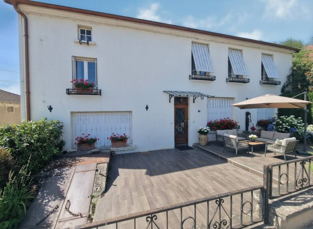 Maison à CONTREXEVILLE
