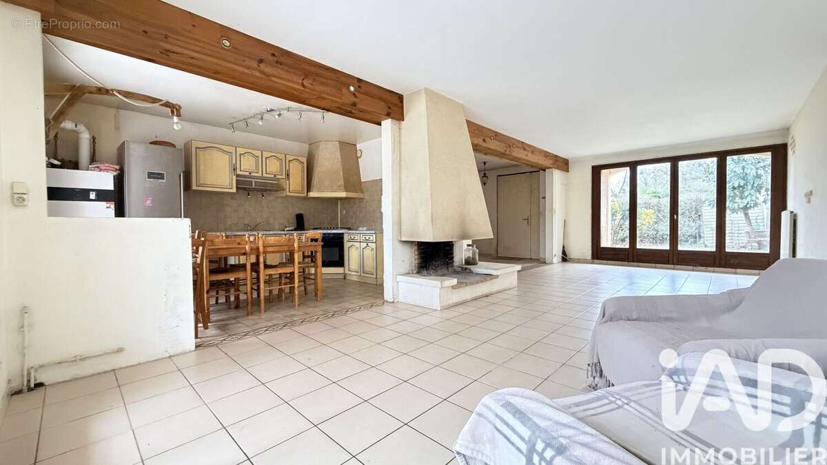 Photo 4 - Maison à SAINTRY-SUR-SEINE