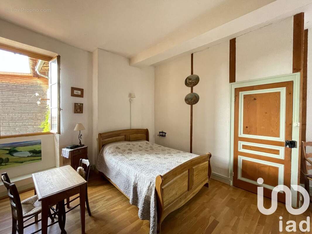 Photo 6 - Maison à JUJURIEUX