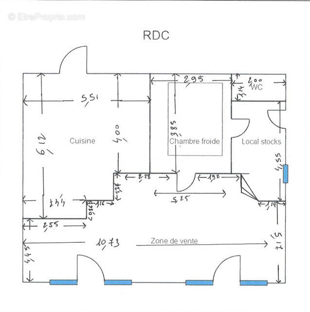 Commerce à SAINT-CYR