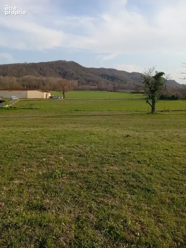 Terrain 870 m² à La Motte-De-Galaure  - photo 2